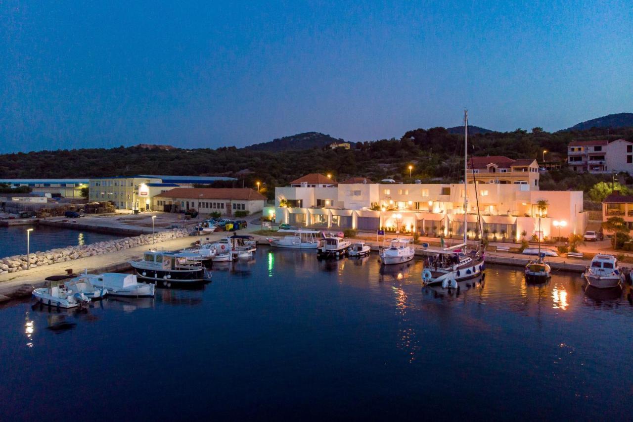 Maiora Luxury Island Suites Sali Dış mekan fotoğraf